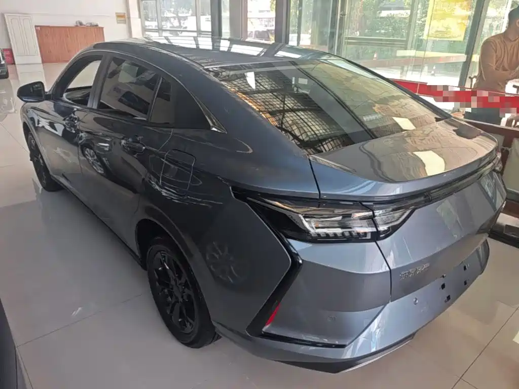 Dongfeng Aeolus Yixuan 2026 2025 1.5L Auto Luxury
