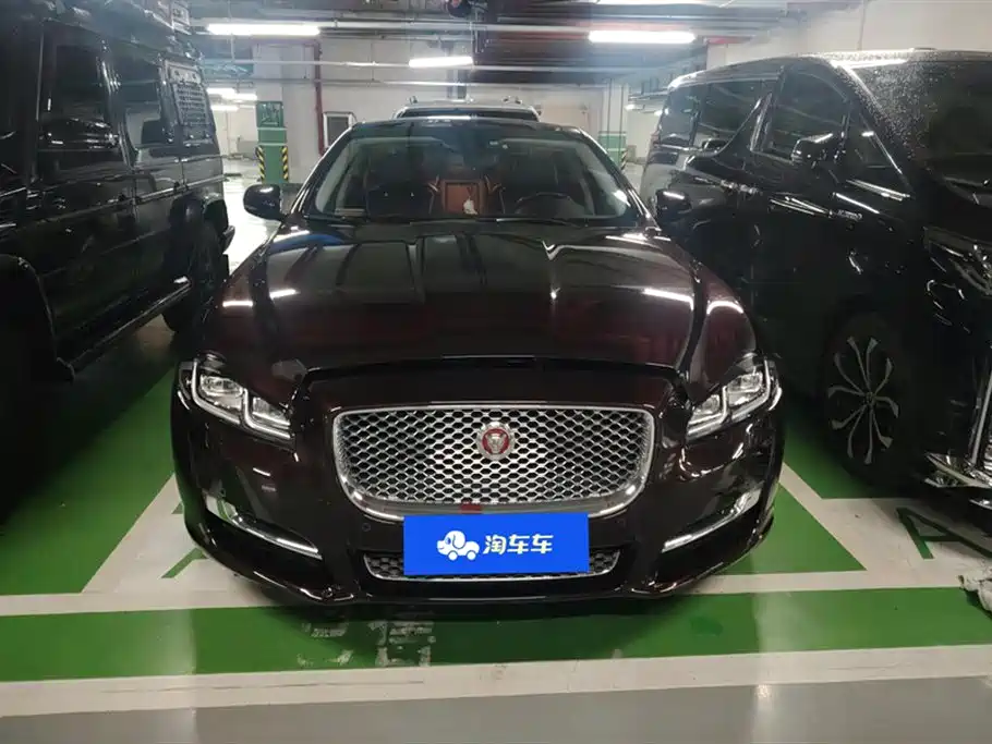 JAGUAR XJ