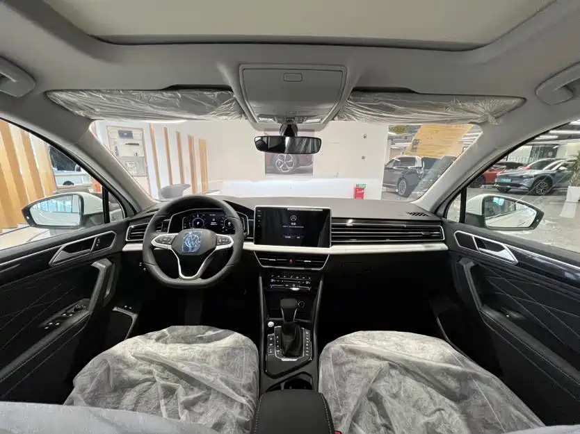 Volkswagen Tiguan L PHEV 2023 430PHEV Plug-in Hybrid Premium фото 13