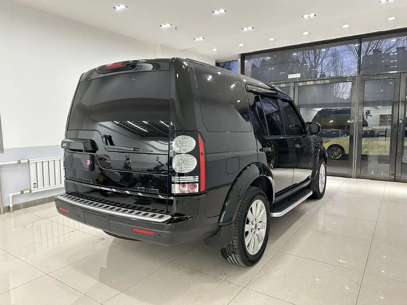 Land Rover Discovery 2015 3.0 SDV6 HSE Diesel фото 29