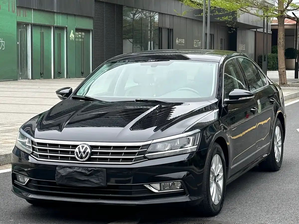 Volkswagen Passat 2016 330TSI DSG Honor Edition