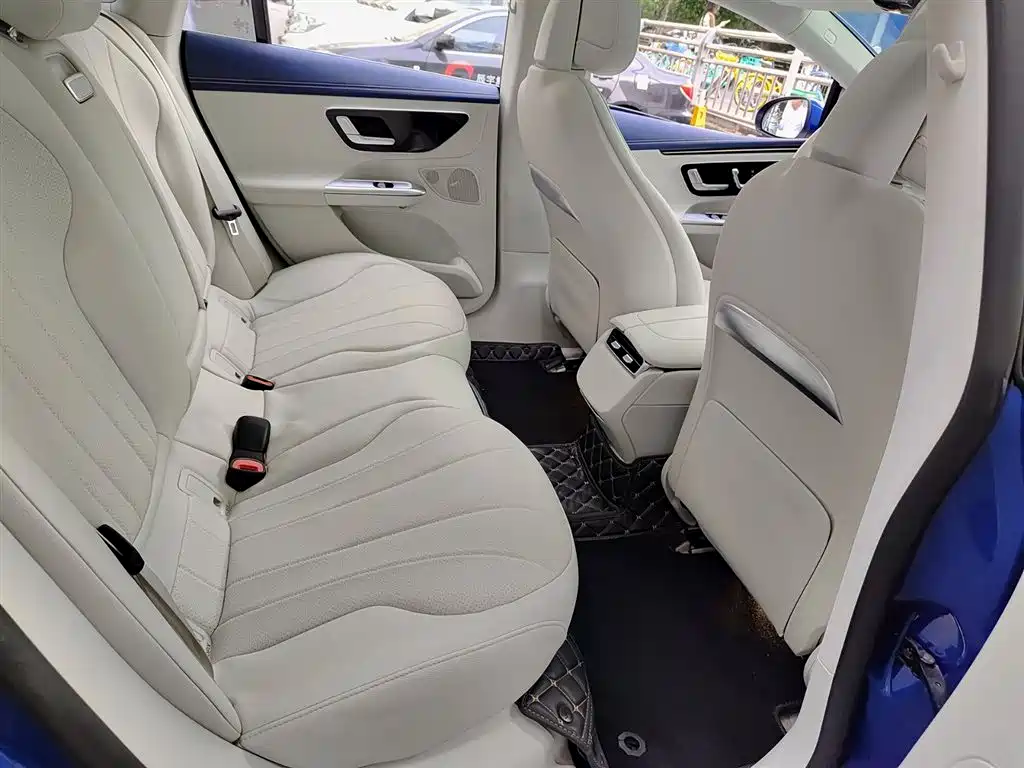 Mercedes-Benz EQE 2022 350 Luxury Edition фото 11