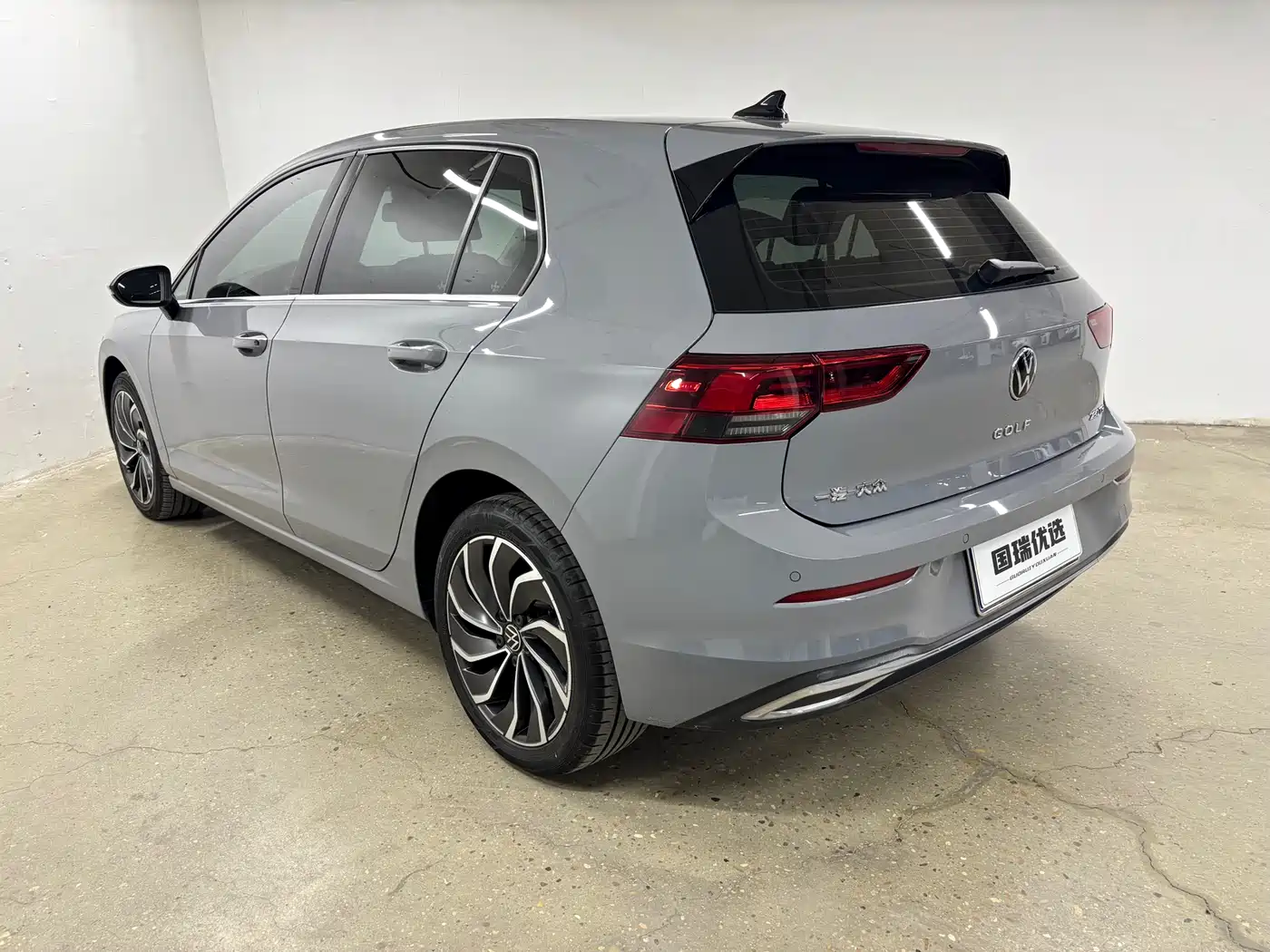 Volkswagen Golf 2023 280TSI DSG Pro 20th Anniversary Edition фото 6