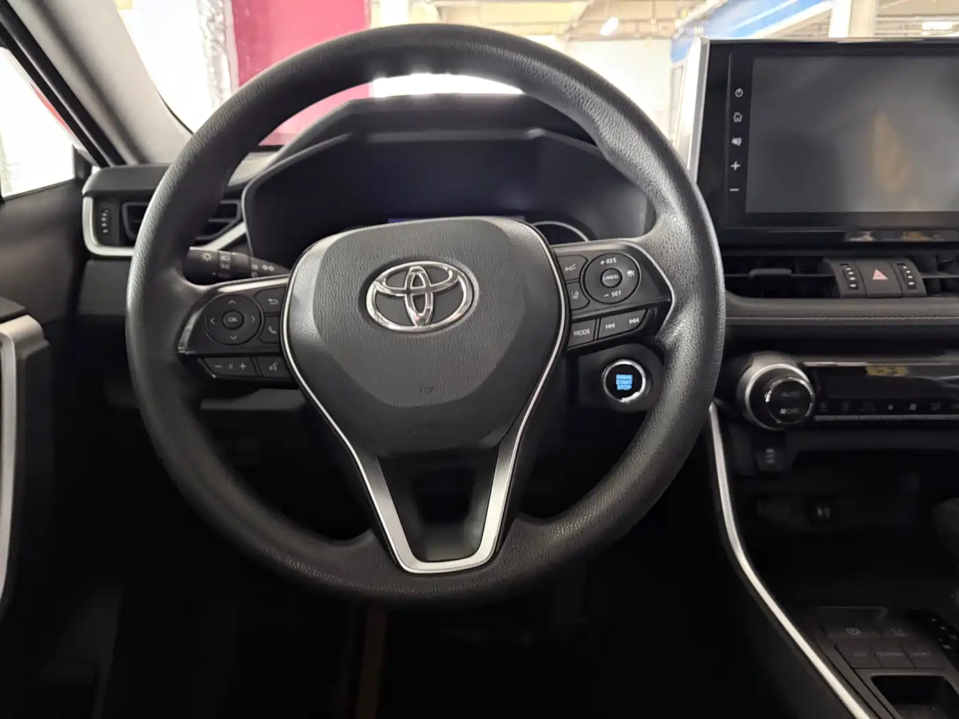 Toyota RAV4 Rongfang 2020 2.0L CVT 2WD Trend Edition фото 14