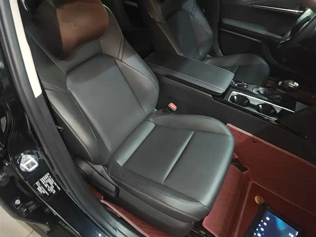 Toyota Camry 2024 Hybrid 2.0HE Elite Edition фото 25