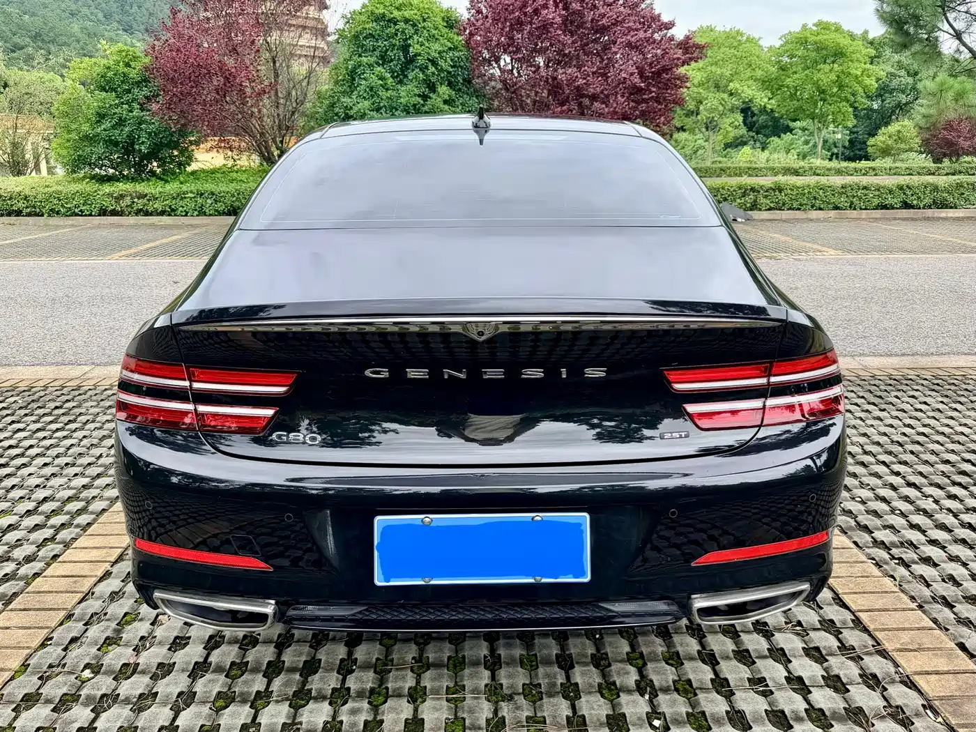 2023 Genesis G80