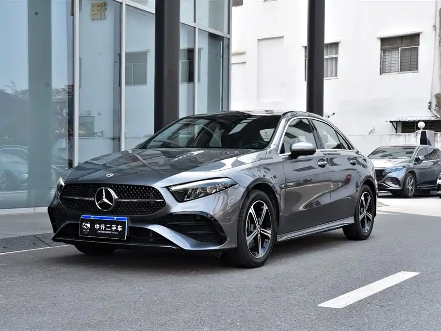 Mercedes-Benz Mercedes-Benz A-Class 2023 A 200 L Fashion