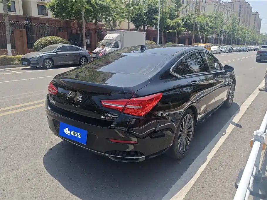 Hongqi H5 2020 1.5T DCT Qi Rhythm Edition фото 3