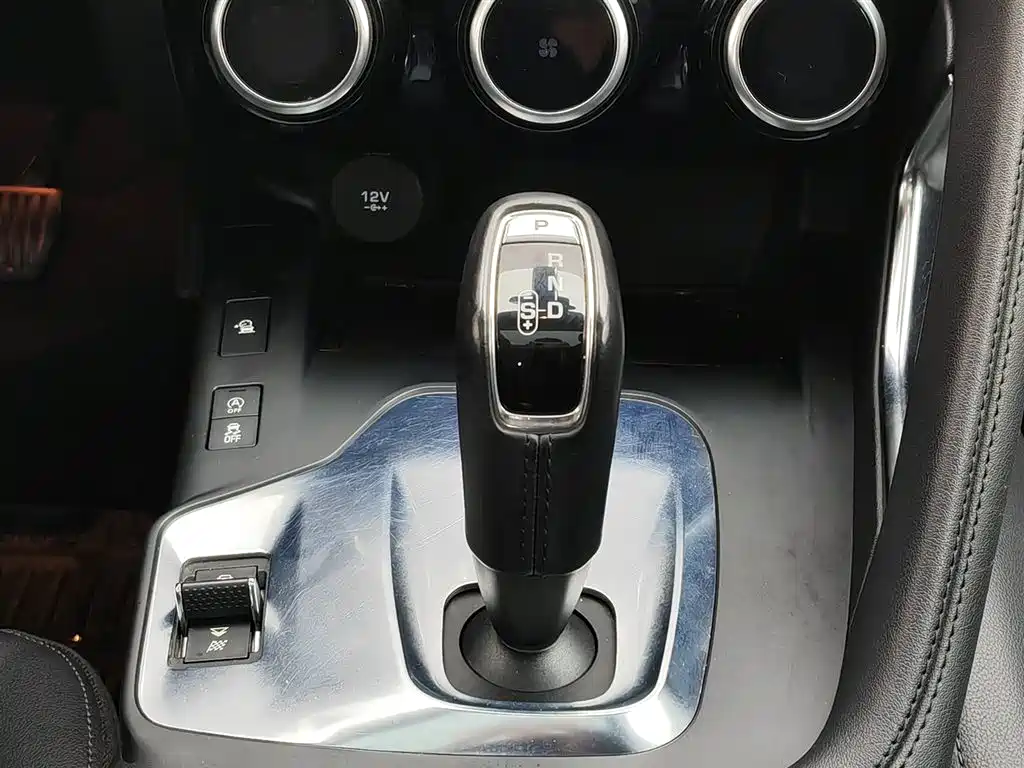 Jaguar E-PACE 2018 P200 China VI фото 13