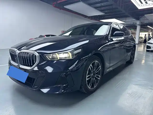 BMW 5 Series 2025 530Li Leading M Sport Package