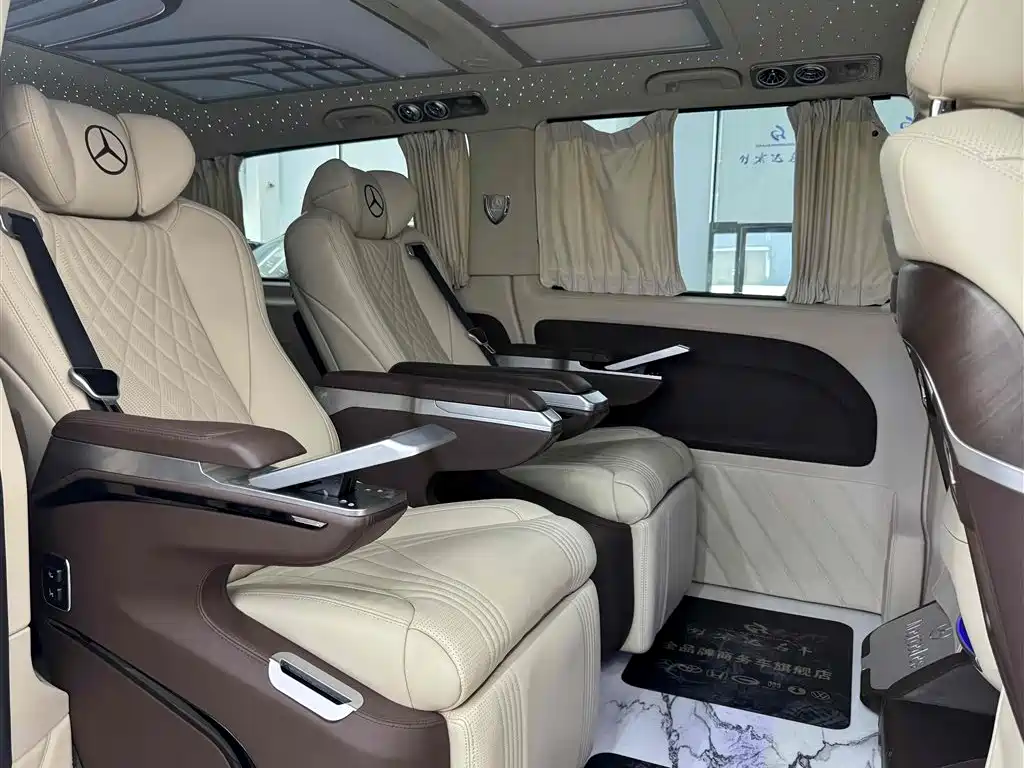 Mercedes-Benz Vito 2021 2.0T Elite 7-Seater фото 7