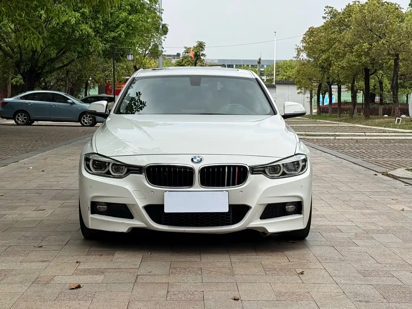 BMW 3 Series 2017 320Li M Sport фото 2