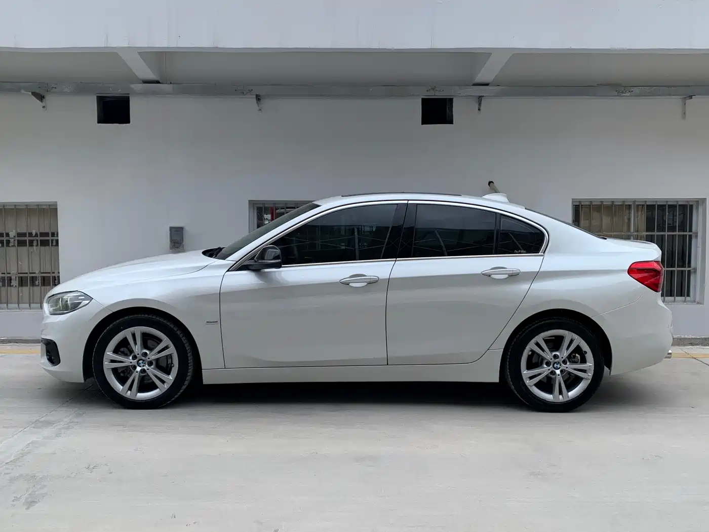 BMW 1 Series 2017 118i Design Package фото 4