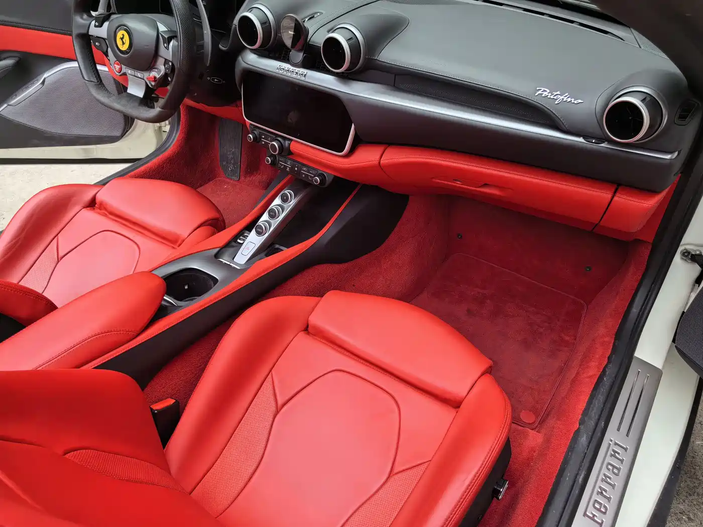 Ferrari Portofino 2019 2018 Model 3.9T