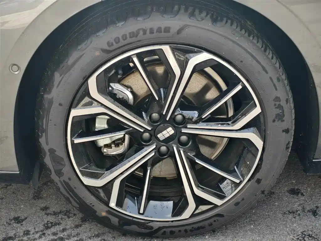 GEELY GALAXY GALAXY E8