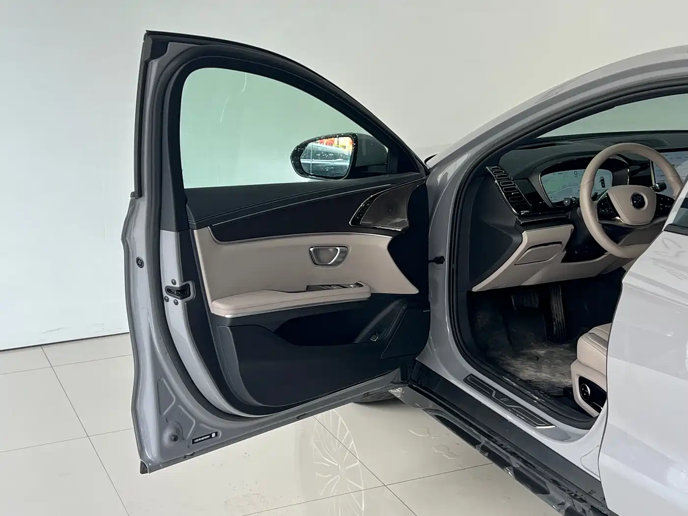BYD Han 2025 DM-i Smart Driving Edition 125KM LiDAR Flagship фото 14