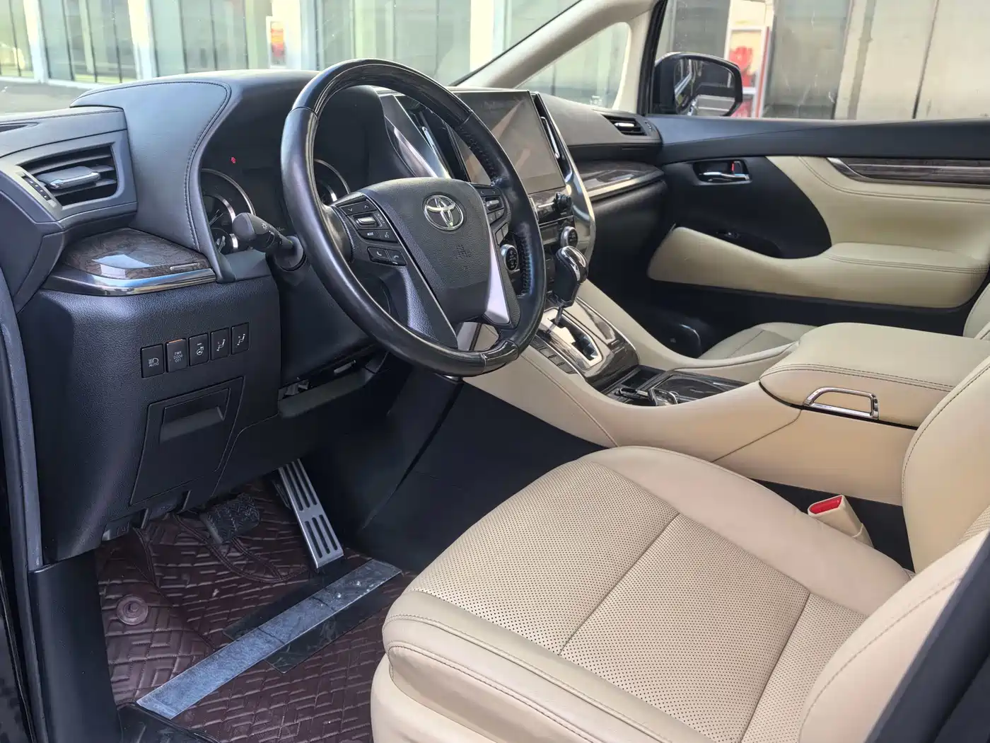 Toyota Alphard 2018 3.5L Premium фото 7