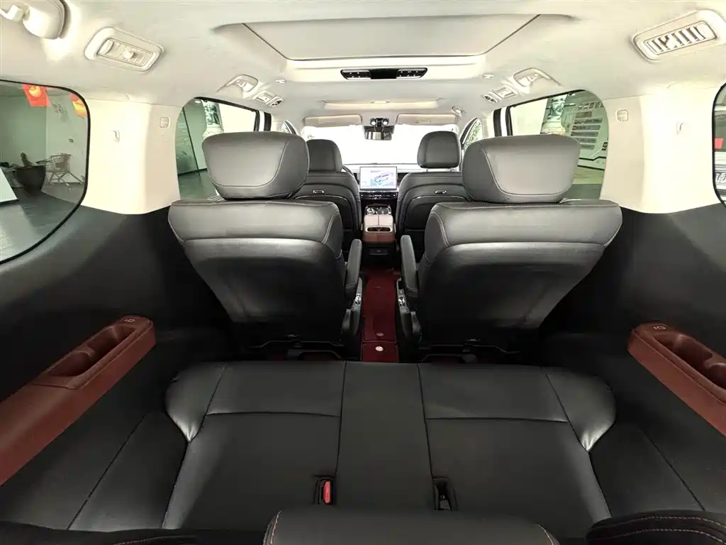 GAC Trumpchi Trumpchi E8 NEV 2024 Model 150km MAX+ фото 13