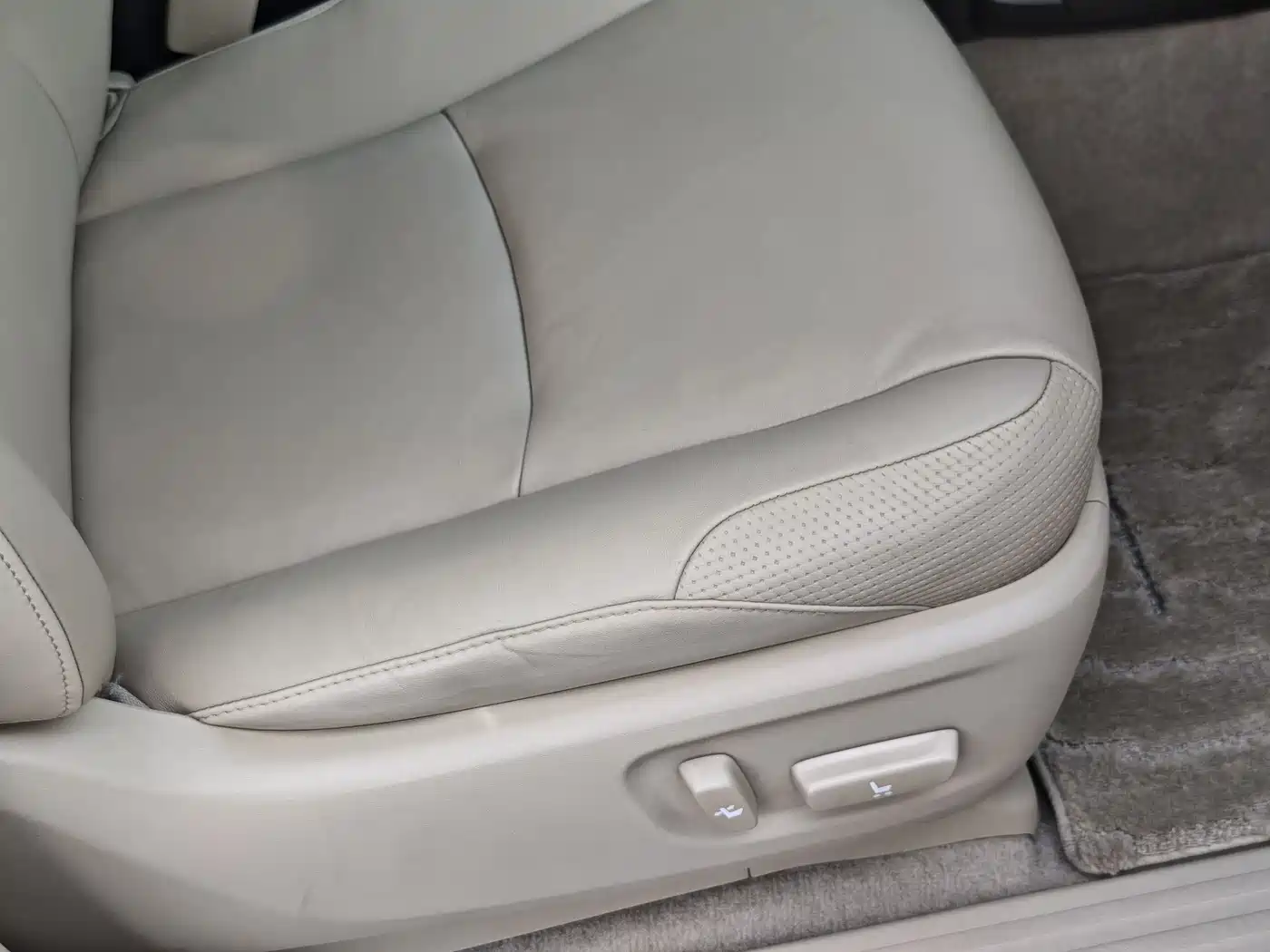 Toyota Prado 2010 4.0L Automatic TX-L NAVI фото 27