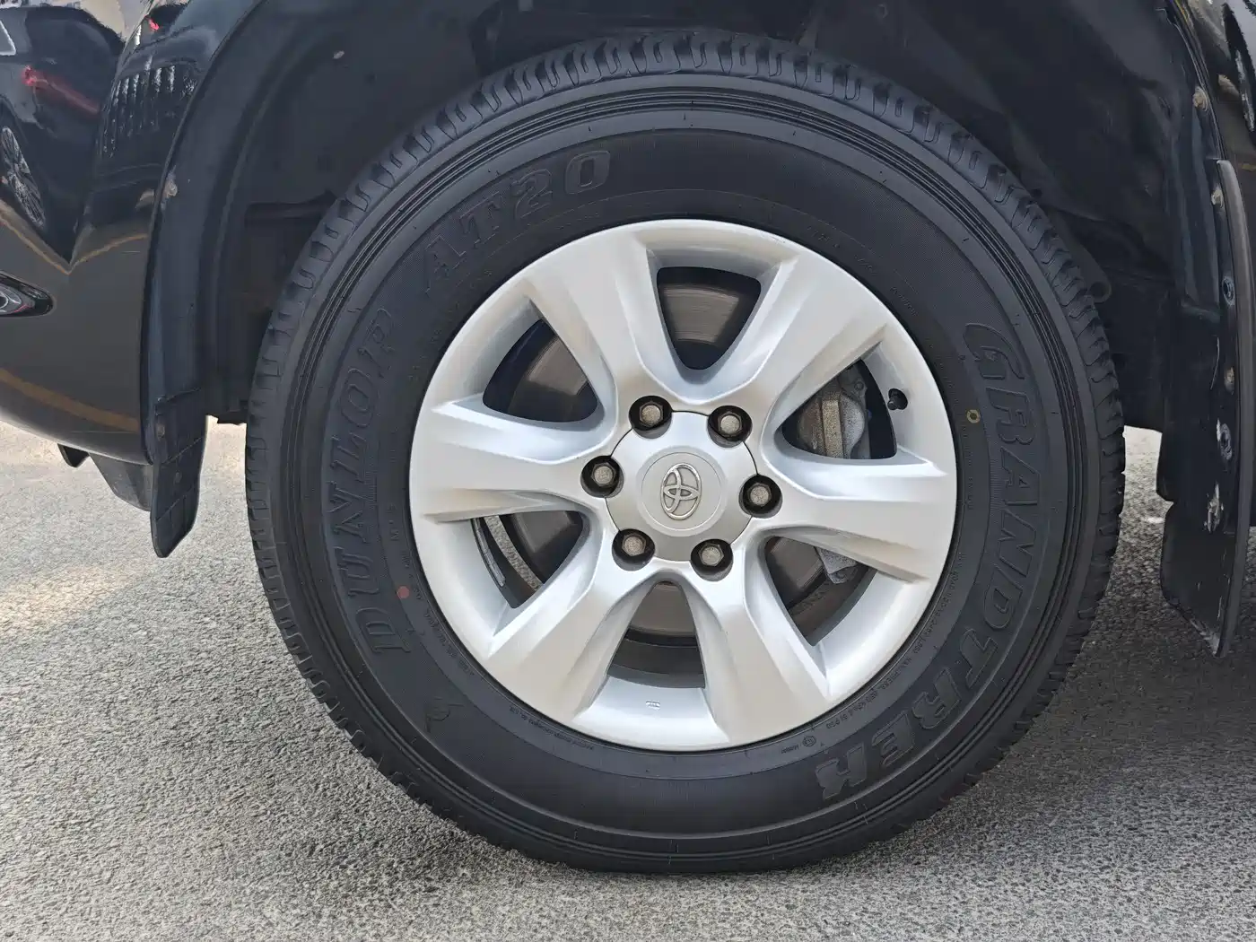 Toyota Prado 2010 4.0L Automatic TX-L NAVI фото 34