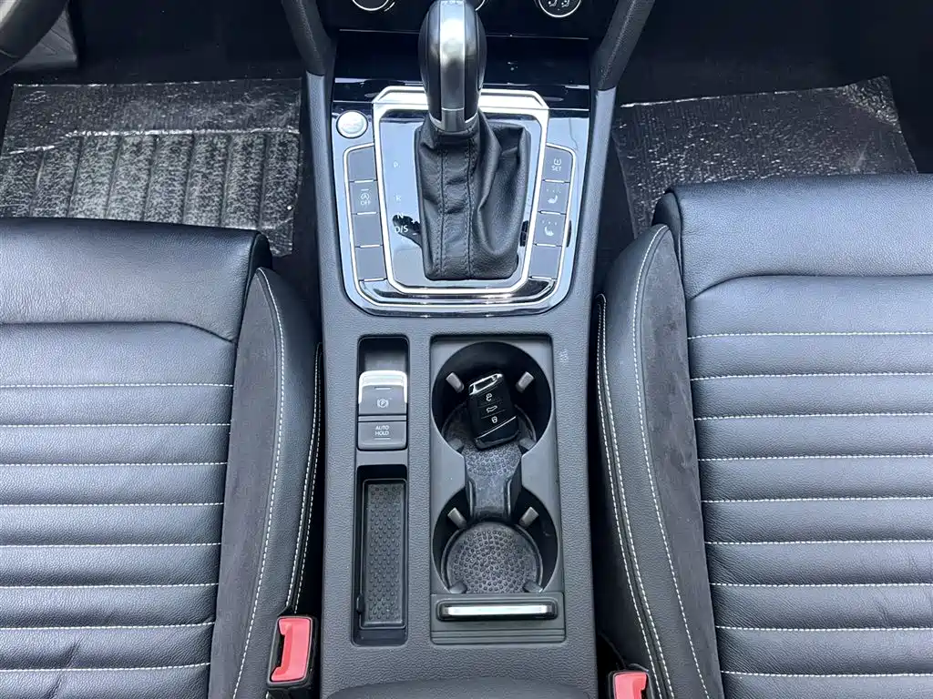 Volkswagen Magotan 2020 280TSI DSG Comfort фото 11