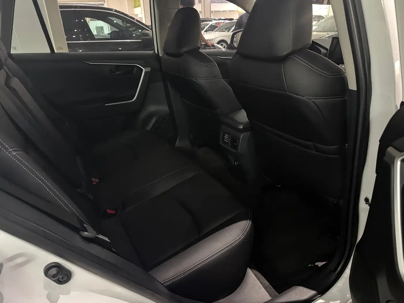 Toyota RAV4 Rongfang 2021 2.0L CVT 2WD Urban фото 11