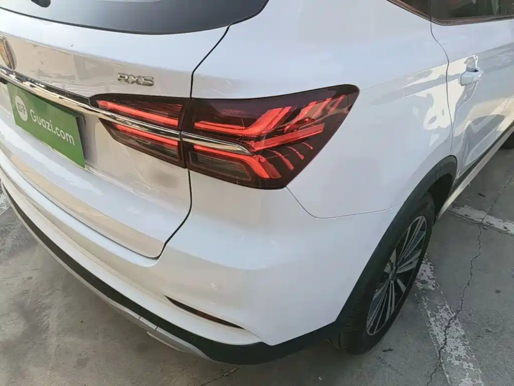 Фото 8 - Roewe RX5