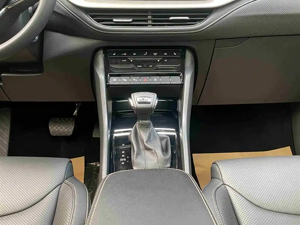 Škoda Kodiaq 2022 Facelift TSI330 5-seat FWD Luxury Edition фото 12