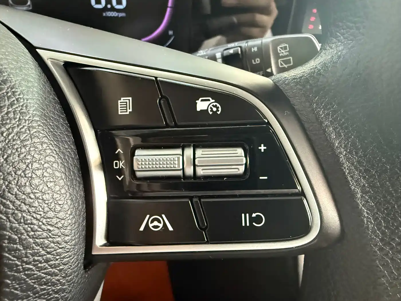 Kia Seltos 2023 1.5L CVT Luxury Edition фото 15