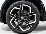 صورة 30 - Volkswagen Tiguan L