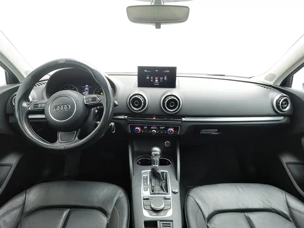 Audi A3 2016 Sportback 35 TFSI Style фото 5
