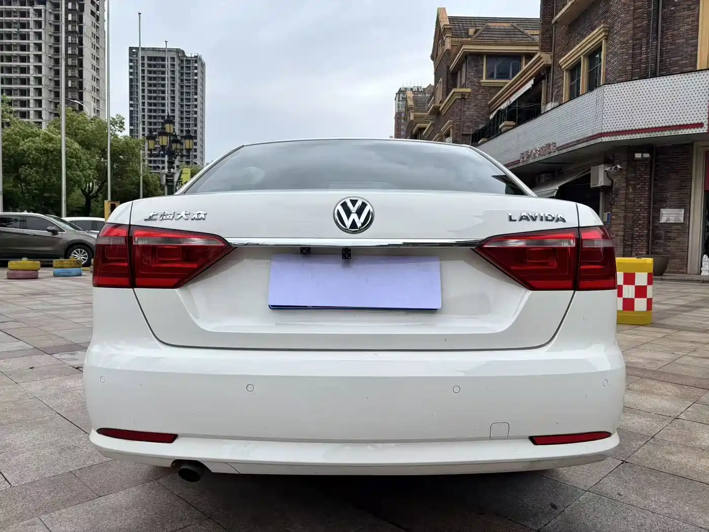 Volkswagen Lavida 2013 Facelift Classic 1.6L Automatic Comfort фото 6