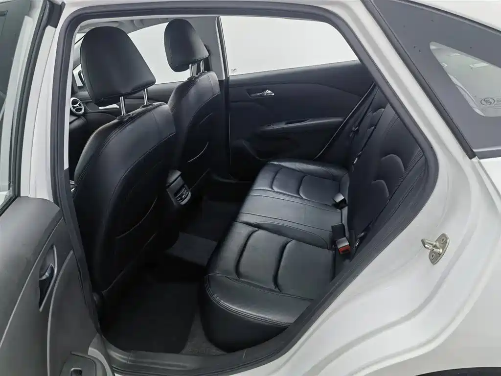 Chevrolet Monza 2023 1.5L DCT Enjoyment Edition фото 15