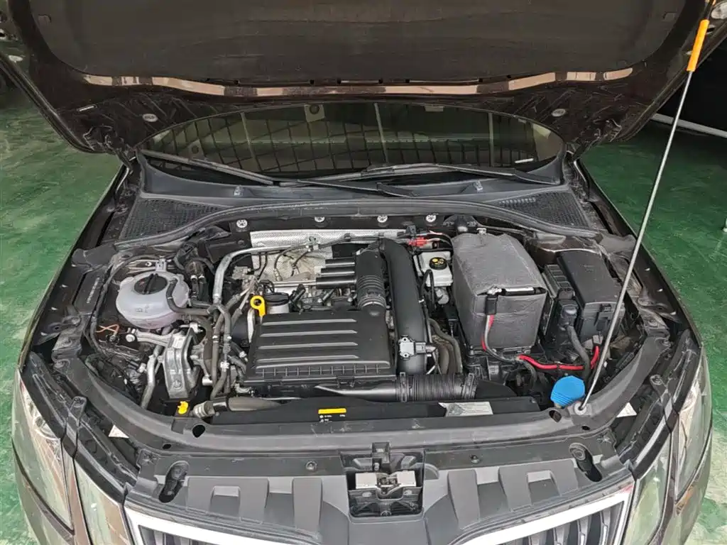 Škoda Octavia 2018 TSI230 DSG Comfort Edition фото 20