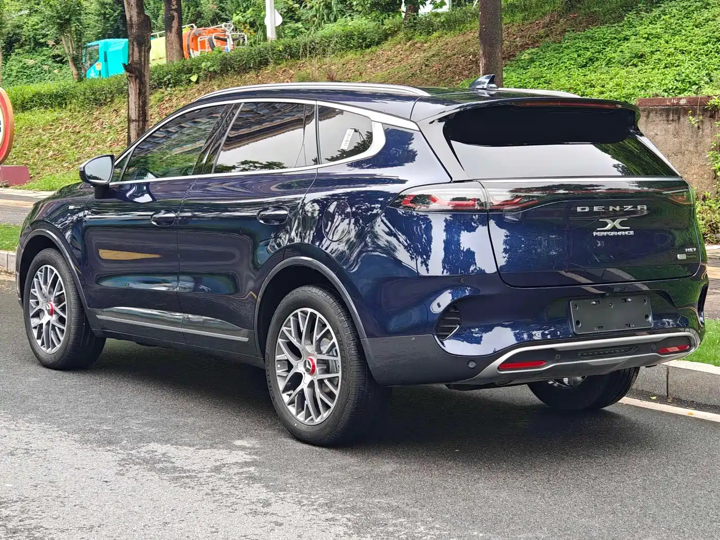 Denza X 2020 PHEV Classic Edition фото 4