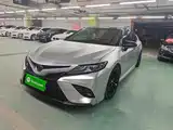 Фото 2 - Toyota Camry