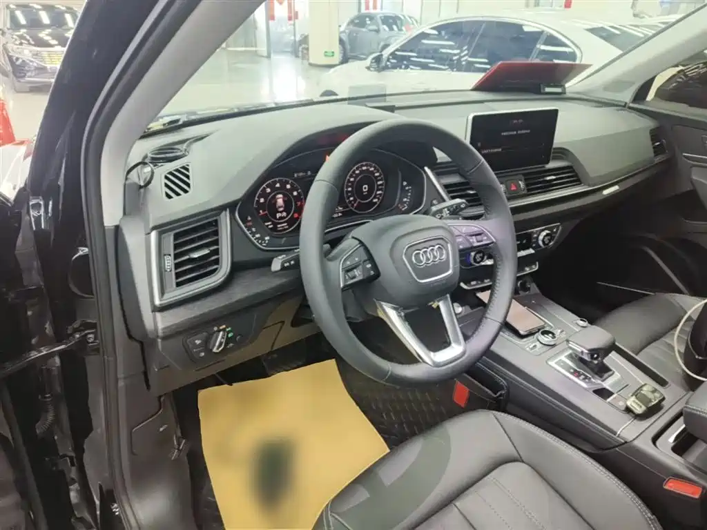 Audi Q5L 2020 45 TFSI Premium Elegance фото 10