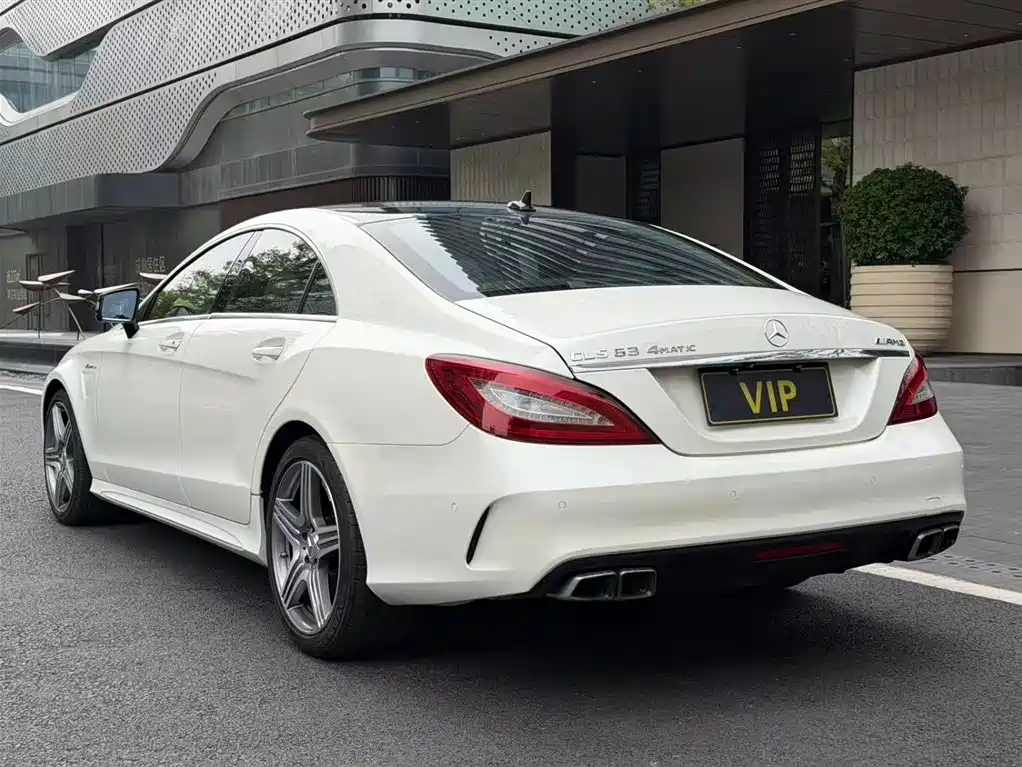 Mercedes-Benz CLS AMG 2015 AMG CLS 63 4MATIC фото 18