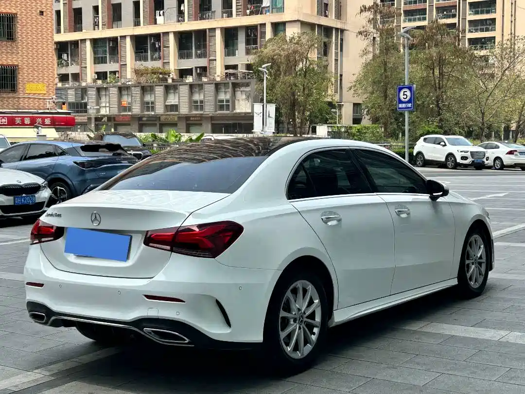 Mercedes-Benz A-Class 2020 A 200 L фото 6