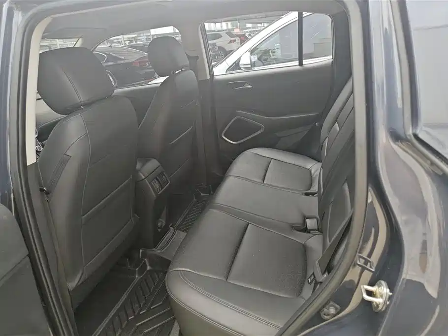 Hyundai Beijing Hyundai ix35 2018 2.0L Automatic 2WD Zhiyong·Enjoyment Edition фото 11