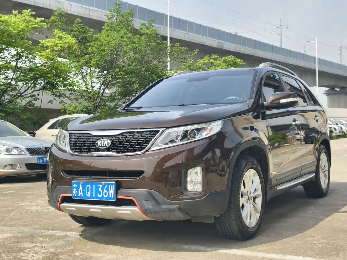Kia Sorento 2013 2.4L 7-seat Gasoline Comfort Edition фото 2