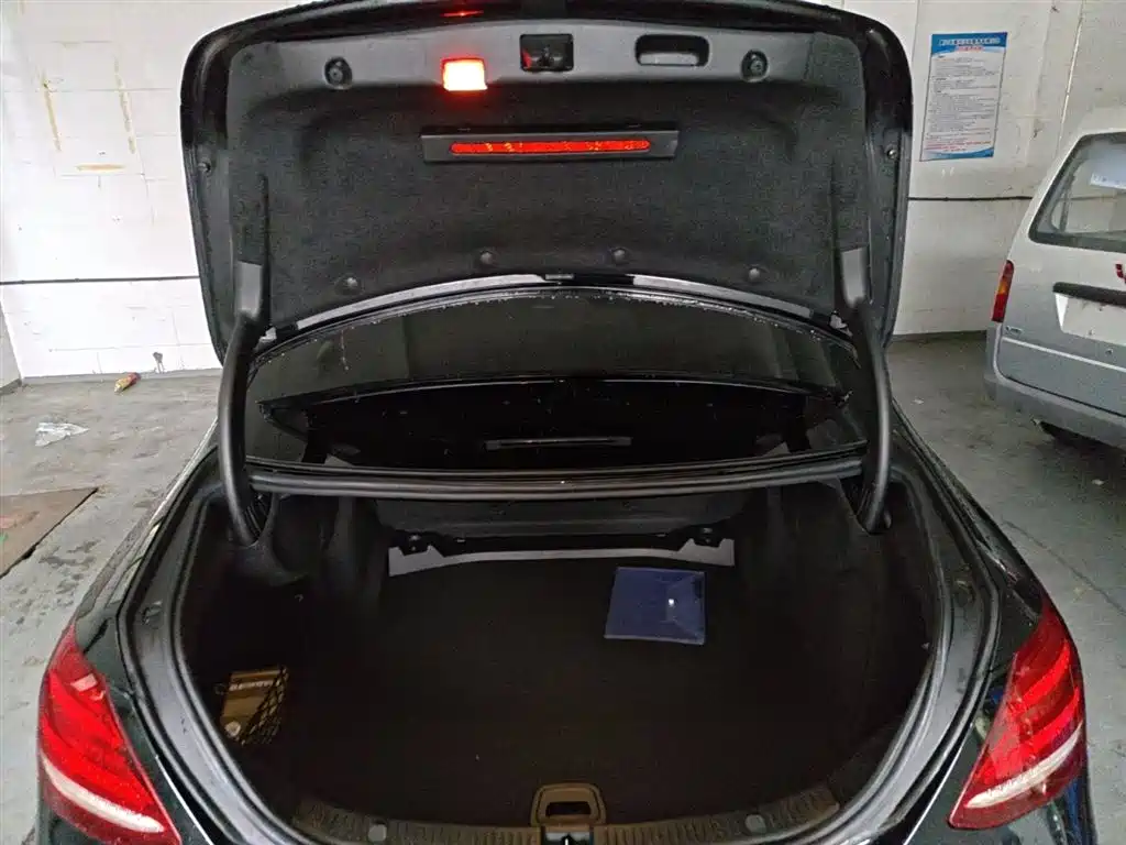Mercedes-Benz E-Class 2017 E 200 Sport 4MATIC фото 19