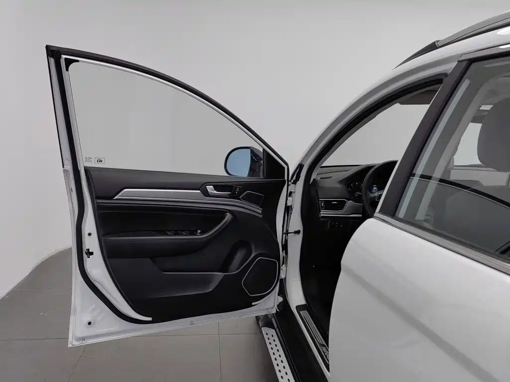 Photo 8 - Haval H6