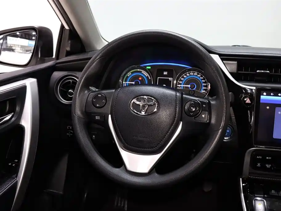 Toyota Corolla 2017 Facelift Hybrid 1.8L E-CVT Leading Edition фото 13