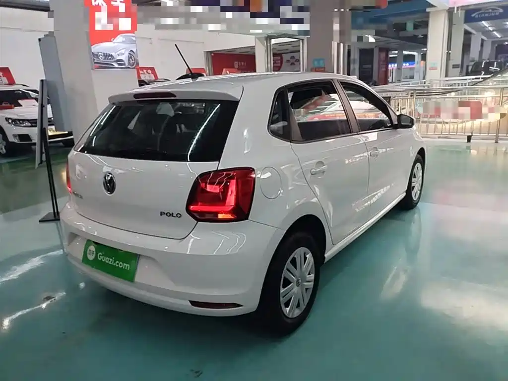 Volkswagen Polo 2016 1.4L Automatic Trend фото 7