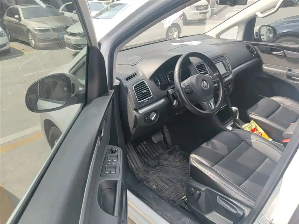 Volkswagen Sharan 2014 2.0TSI Standard фото 16