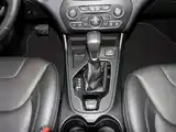 Photo 15 - Jeep Cherokee