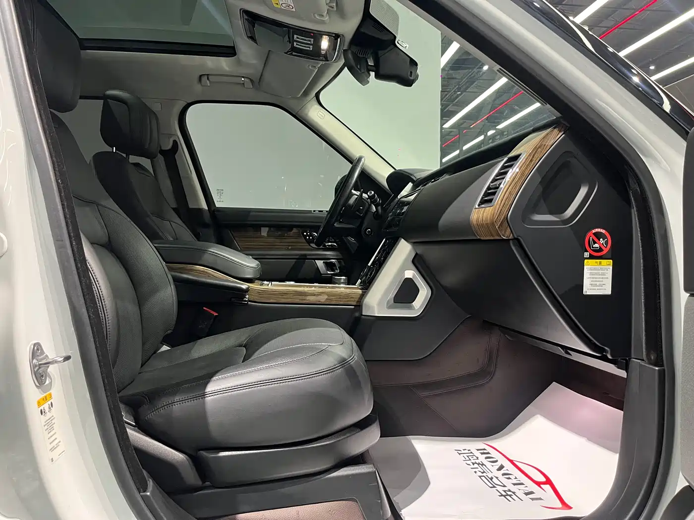 Land Rover Range Rover 2018 3.0 SC V6 Vogue Heritage Edition фото 21