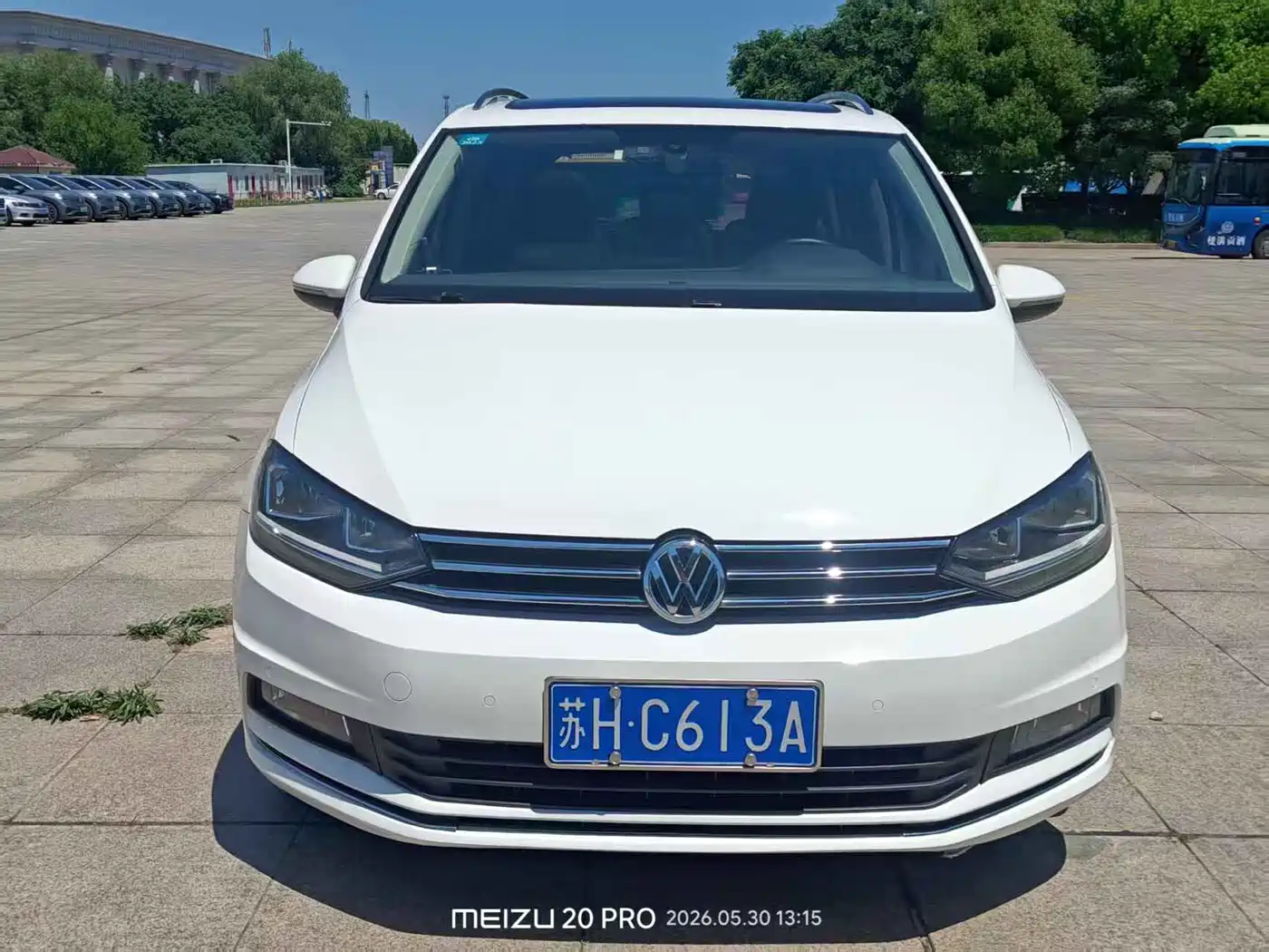 VOLKSWAGEN TOURAN