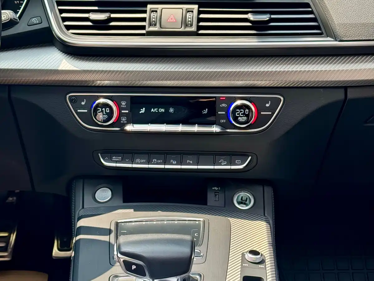 Audi Q5L 2020 45 TFSI Exclusive Fashion фото 9